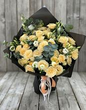 Букет цветов из:  Розы и Лизиантусы в Куликовых Копанях
