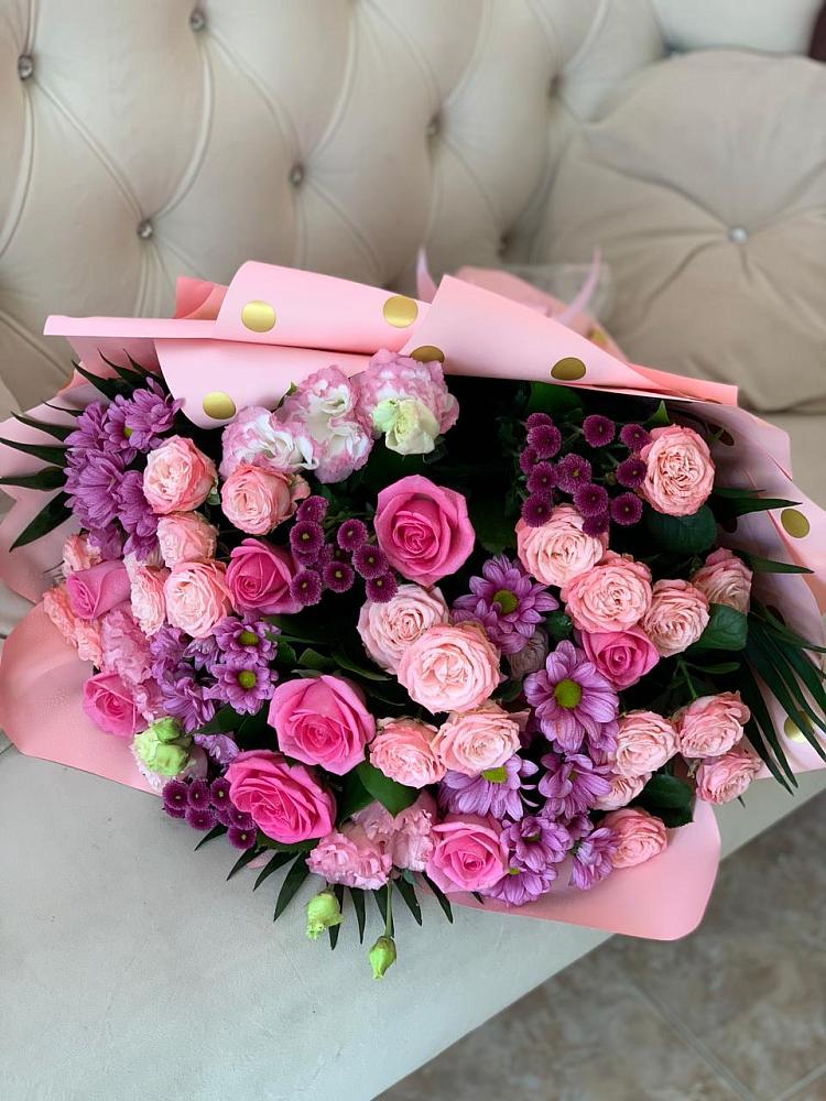 Букет цветов из: Хризантемы, Розы и Лизиантусы в Куликовых Копанях