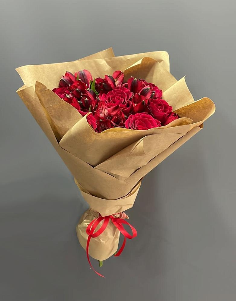 Букет цветов из: Альстромерии и Розы в Куликовых Копанях