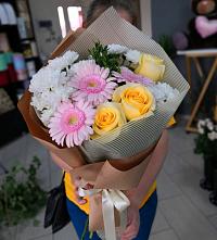 Букет цветов из:  Герберы, Розы и Хризантемы в Куликовых Копанях
