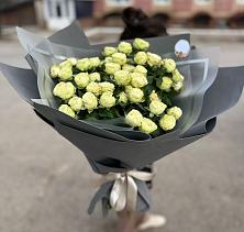 Букет Белые кустовые розы Солинеро в Куликовых Копанях