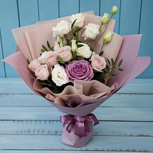 Букет цветов из:  Розы и Лизиантусы в Куликовых Копанях