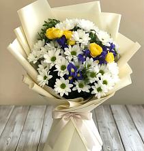 Букет цветов из:  Ирисы, Хризантемы и Розы #REPLACE_PRED# Куликовых Копанях