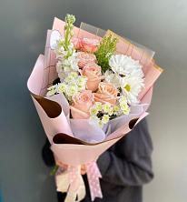 Букет цветов из:  Хризантемы и Розы в Куликовых Копанях