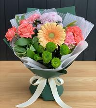 Букет цветов из:  Гвоздики, Розы, Герберы и Хризантемы в Куликовых Копанях