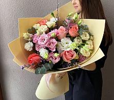 Букет цветов из:  Розы, Лизиантусы и Гвоздики в Куликовых Копанях