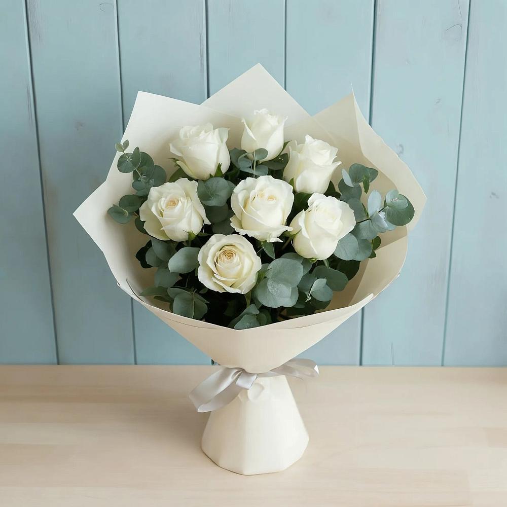 Букет Белые розы в Эвкалипте в Куликовых Копанях