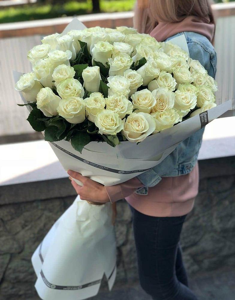 35 Белых роз в Куликовых Копанях Букет 35 Белых роз в Куликовых Копанях