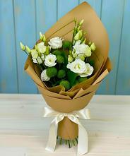 Букет цветов из:  Хризантемы и Лизиантусы в Куликовых Копанях