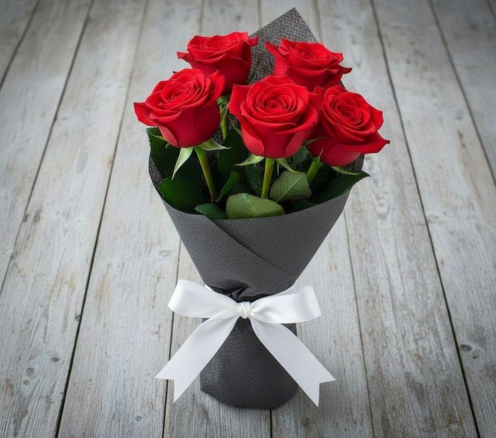 Букет 5 Красных роз Эдлесс Лав в Куликовых Копанях