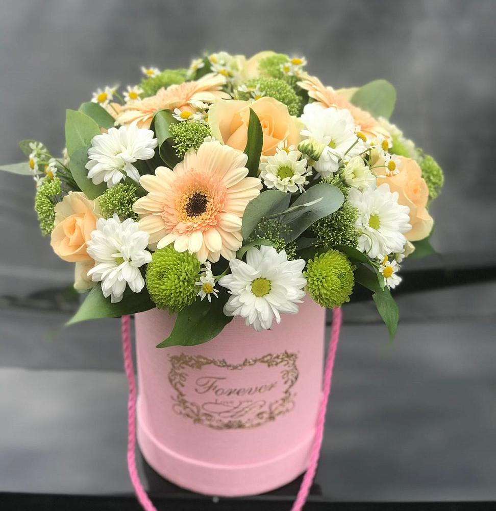 Цветочная композиция из Розы, Герберы и Хризантемы в шляпной коробке в Куликовых Копанях